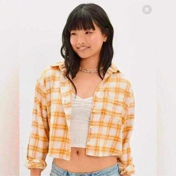 NWT American Eagle Cropped Flannel Shirt Size Medium - Picture 1 of 4